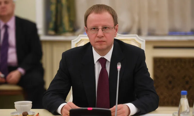 Виктор Томенко поручил главам городов и районов Алтайского края провести обход неблагополучных и многодетных семей