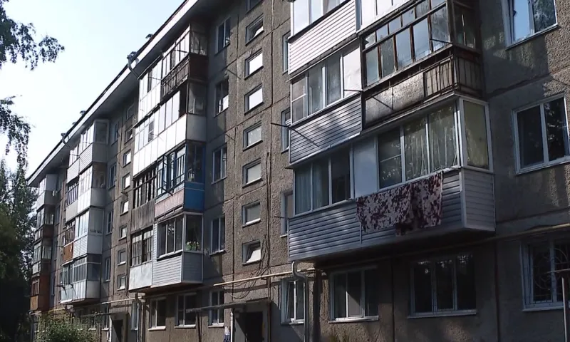 Барнаулец спас из горящего дома пенсионерку и ликвидировал возгорание до приезда пожарных