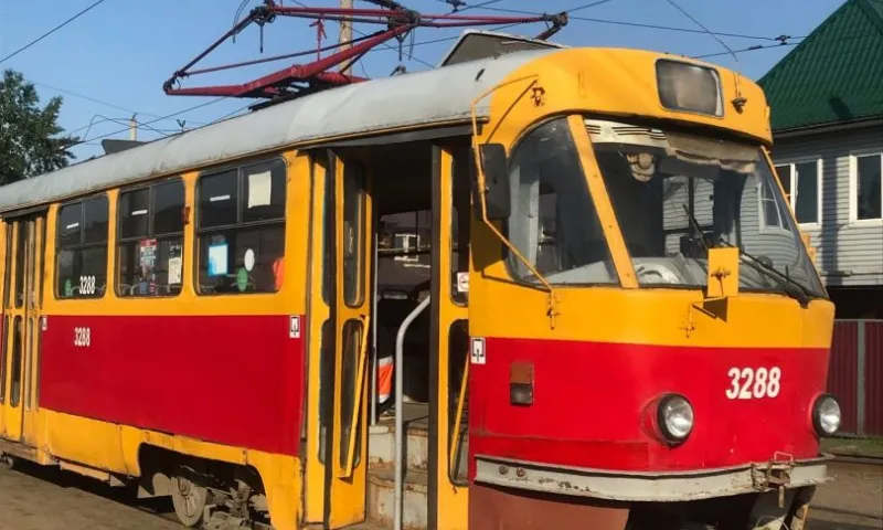 Контактная сеть оборвалась на центральной улице Барнаула 