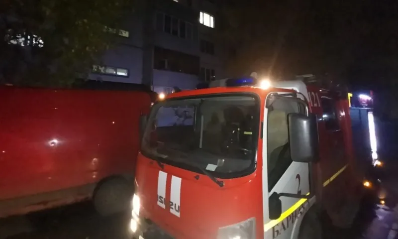 48 человек спасли во время тушения трех пожаров в Барнауле