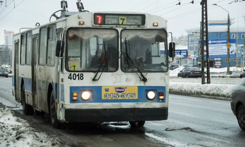 Изменения в схеме движения общественного транспорта в Барнауле продлят ещё на один день