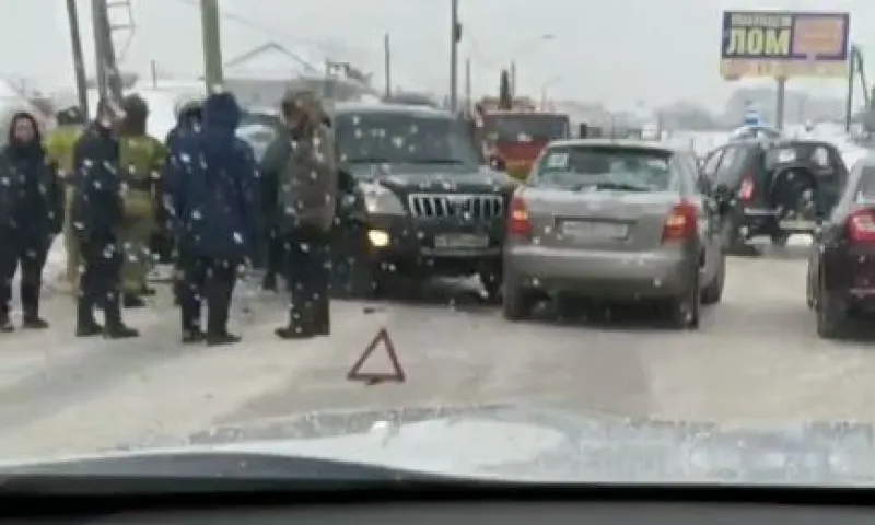 ДТП с тремя автомобилями произошло в Барнауле