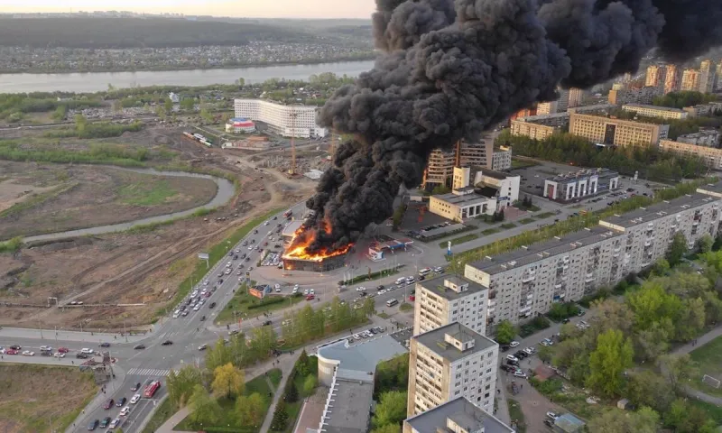 Крупный пожар произошёл в Кемерове