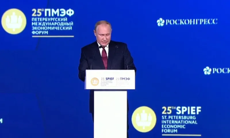 Президент России: Нужно отказаться от полного контроля российского бизнеса