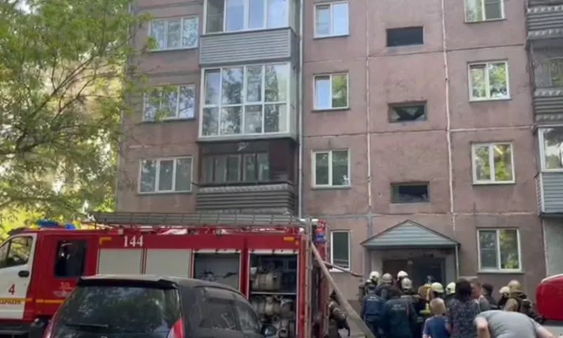 В жилом доме Барнаула произошел пожар