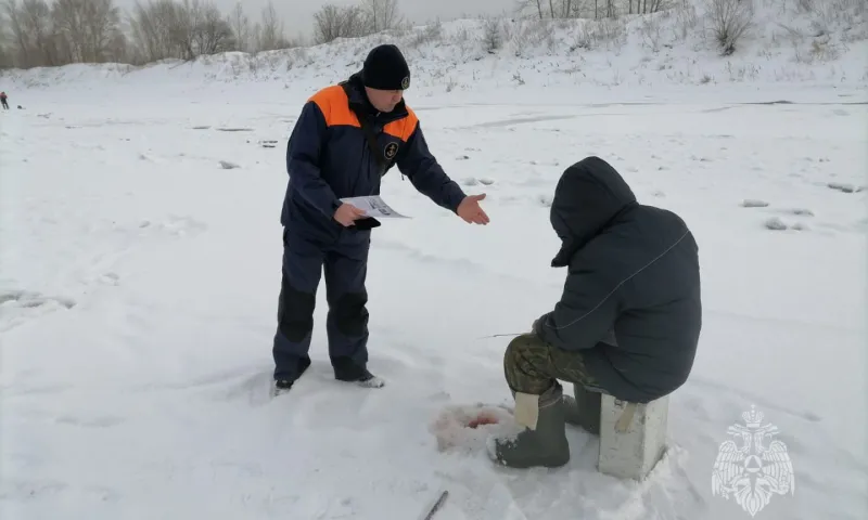 Рейды по замерзающим водоемам проходят в Алтайском крае