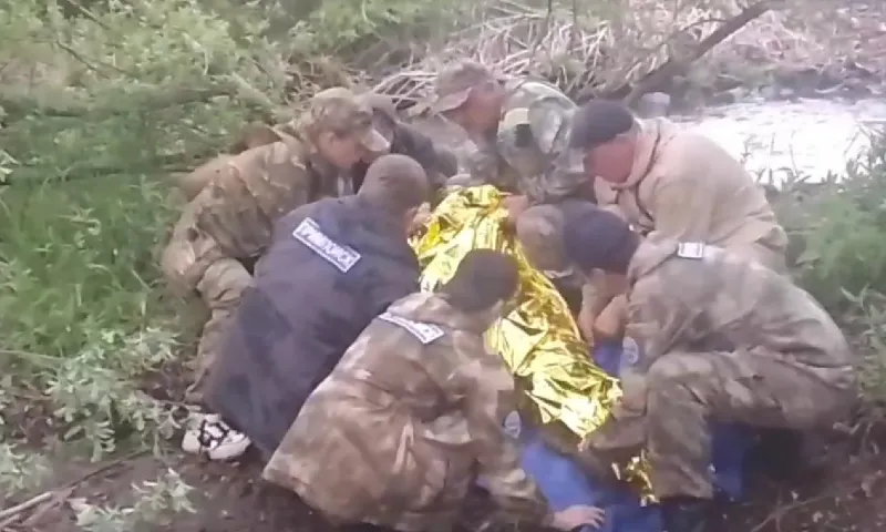 Российские волонтёры спасли 92-летнюю женщину, которая двое суток провела в лесу