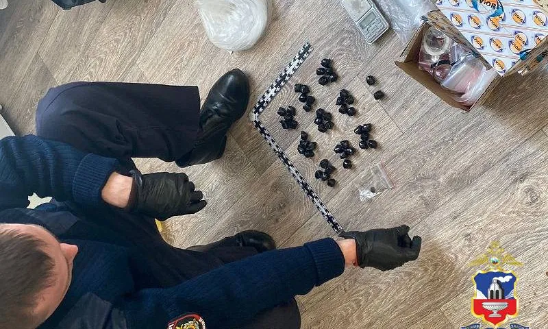 Полицейские оставили барнаульских тусовщиков без наркотиков