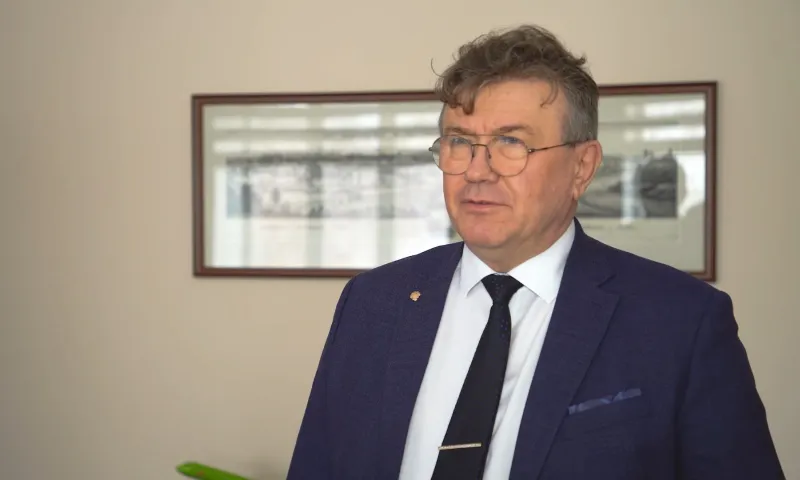 Генеральный директор авиапредприятия «Алтай» Виталий Архипенко: Рейсы внутри страны выполняются по расписанию
