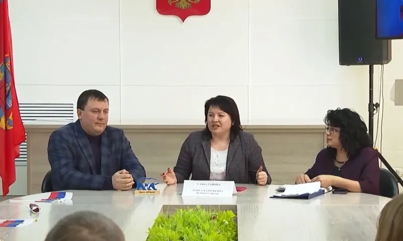 «Откровенный разговор» состоялся у главы Калманского района с местными старшеклассниками