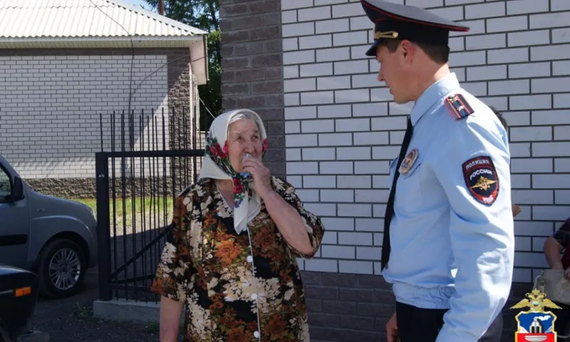 Группа аферистов в Алтайском крае обманула 82 пенсионеров под видом ремонта окон и розеток
