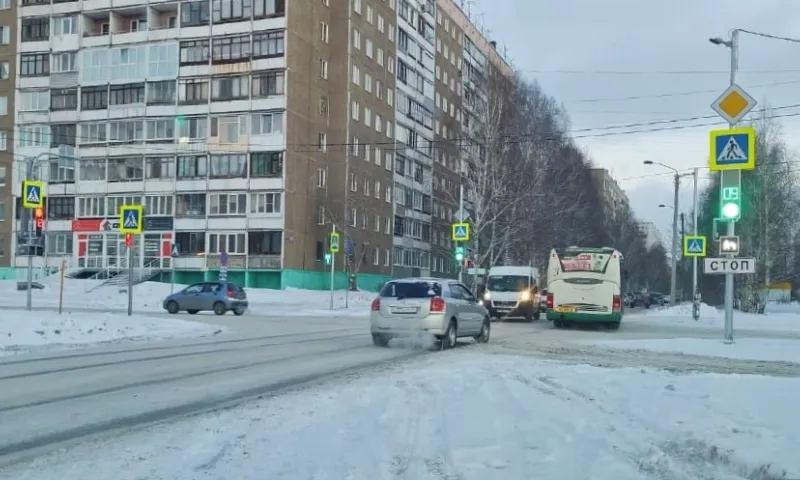 Новый светофор установили на перекрёстке в Барнауле