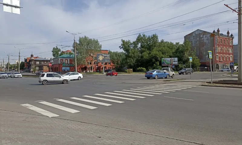 Более чем на 40 дорожных участках обновили разметку в Барнауле