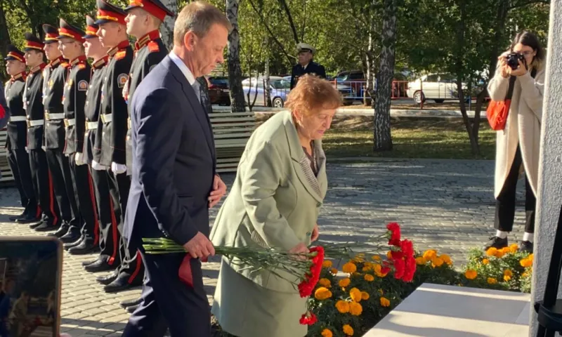 В День памяти блокады Ленинграда в Барнауле почтили память жителей и защитников осажденного города