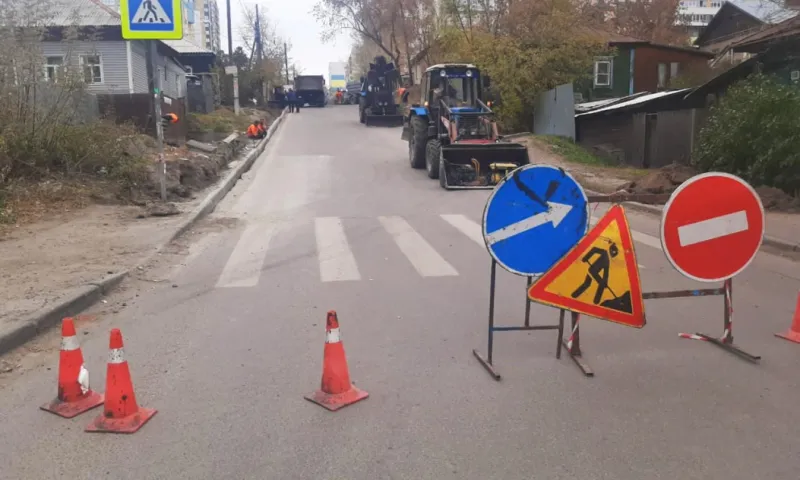 Ограничили движение на одной из улиц в Барнауле