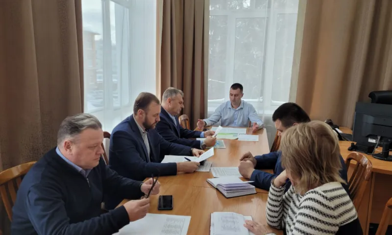 Синхронизацию дорожных и коммунальных работ обсудили в Барнауле