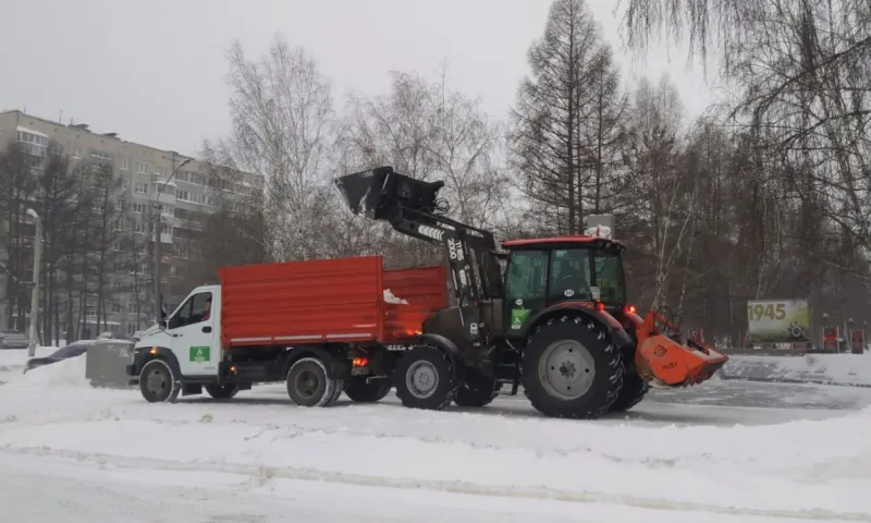 Более 22 тысяч кубометров снега вывезли из Барнаула за выходные