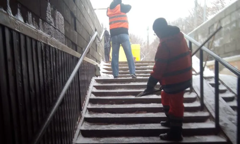Дорожные службы держат ситуацию с ливнёвками на особом контроле в преддверии потепления в Барнауле
