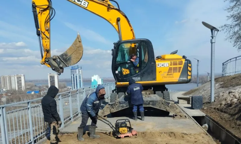 Восстановительные работы на поврежденной террасе в Нагорном парке провели в Барнауле
