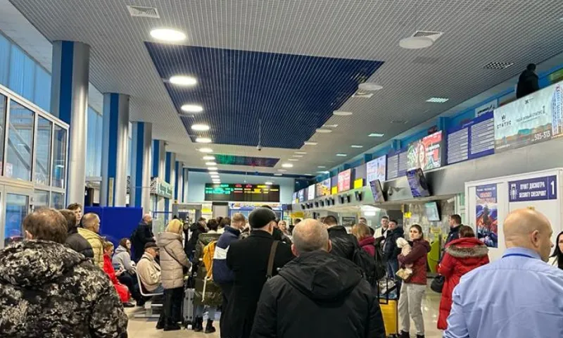Барнаульская транспортная прокуратура контролирует предоставление услуг пассажирам в период задержки авиарейса в Москву