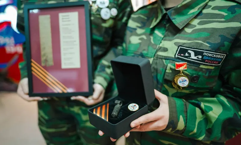 Солдатский медальон передали родственникам красноармейца в Заринске