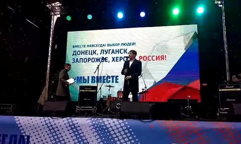 «Цените и уважайте друг друга»: Григорий Лепс выступил на площади Сахарова в Барнауле