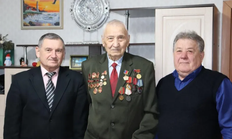 Почётный житель Бурлинского района отметил 86-й день рождения