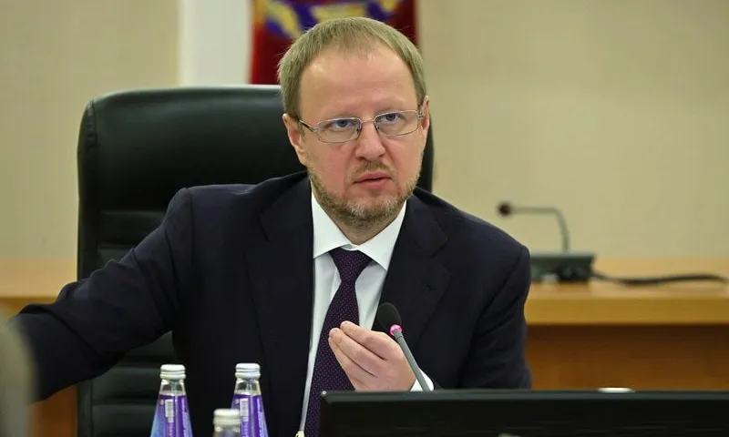 Виктор Томенко поручил проработать предложения о выплатах детям войны