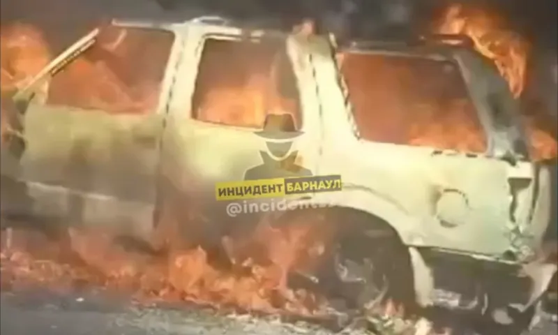 Недалеко от Славгорода сгорел автомобиль