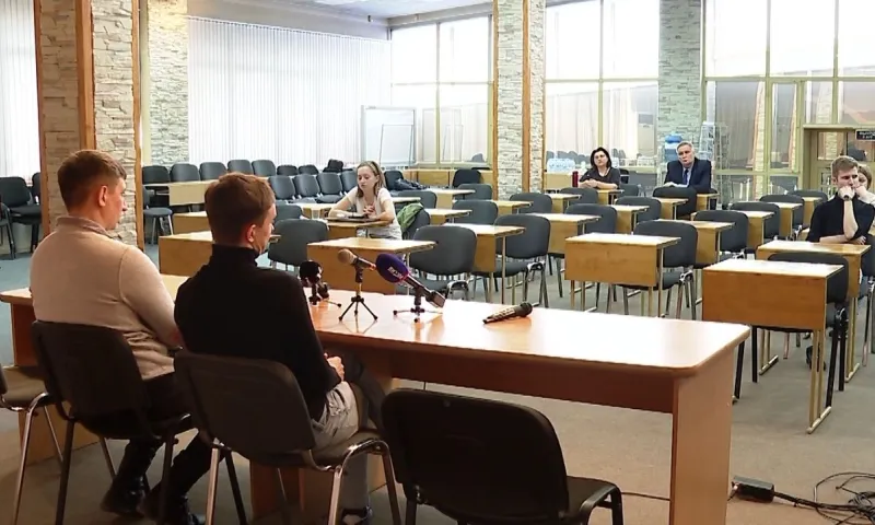 Съёмочная группа телеканала «Катунь 24» рассказала коллегам о поездке в Донбасс