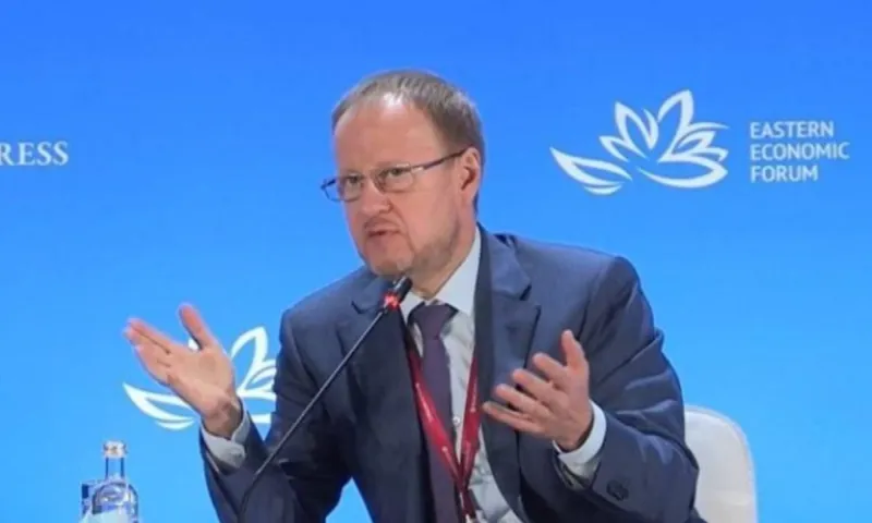 Виктор Томенко рассказал об импортозамещении программного обеспечения в промышленности Алтайского края на Восточном экономическом форуме