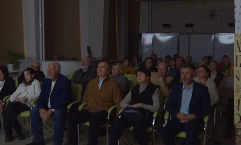 Премьерный показ фильма «Колыбель человечества» прошел в библиотеке имени Шишкова в Барнауле
