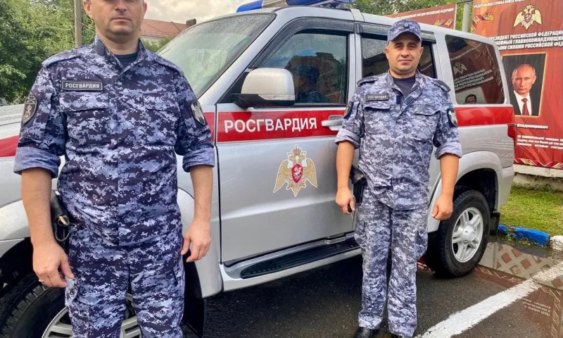 Росгвардейцы оказали первую помощь пострадавшему в ДТП бийчанину 