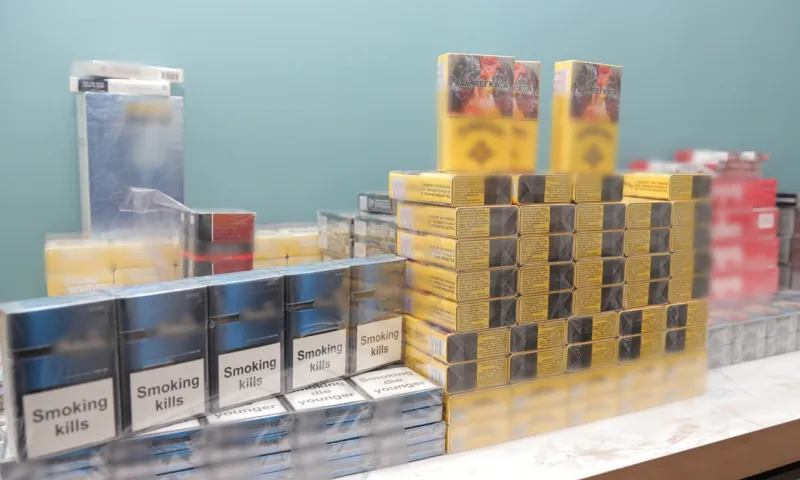 7 тысяч контрабандных пачек сигарет выявили на полках магазинов в Алтайском крае 